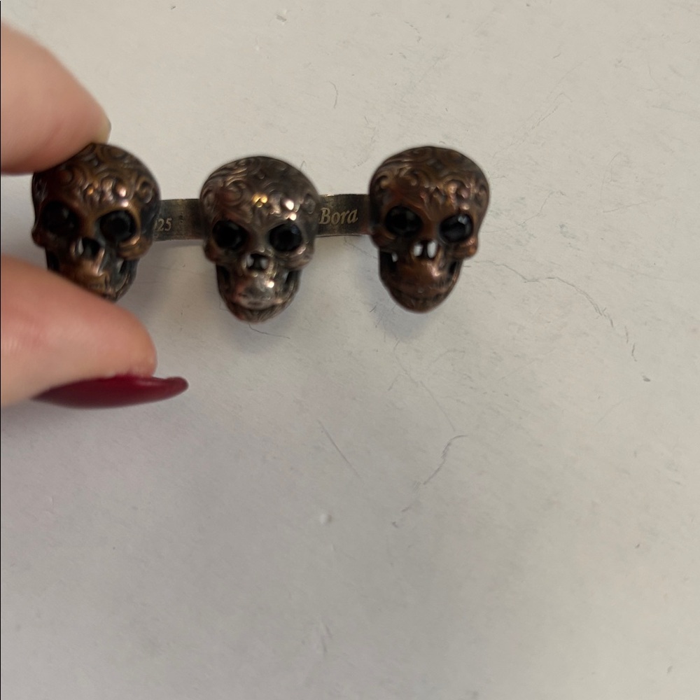 2 finger skull ring - Picture 6 of 6